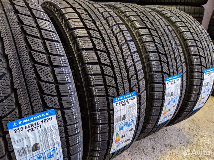 Triangle TR777 215/65 R16 102H
