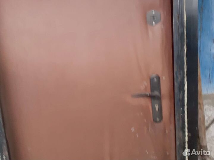 Дверь входная металлическая