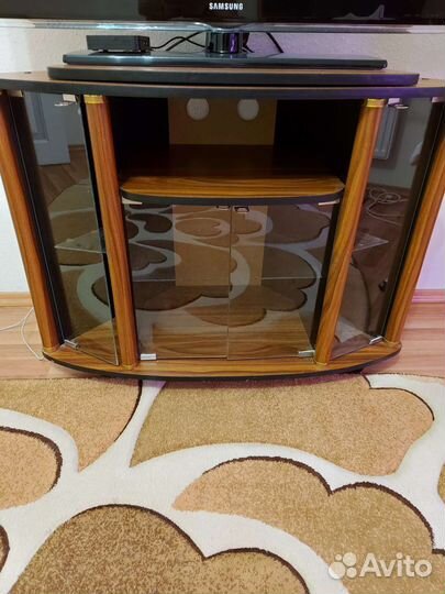 Тумба под телевизор