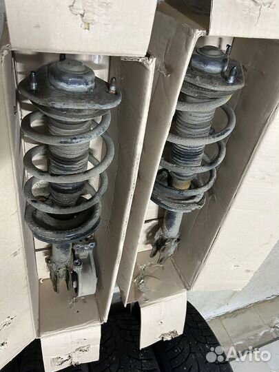 Стойка амортизатора передние Ssangyong Actyon 2