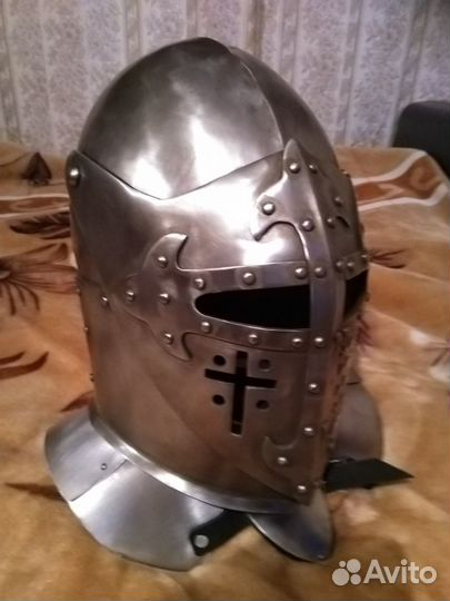 Шлем для Исб и Рекона