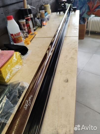 Замена наклейки на кие (бильярд)