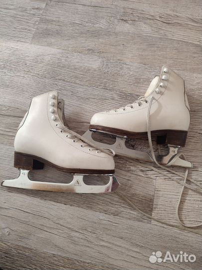 Коньки фигурные wifa 30