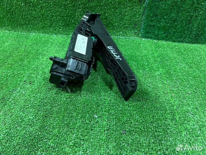 Педаль газа Volkswagen Jetta седан 1.6 2007