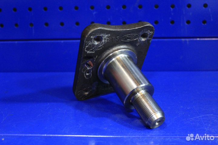 Ось задней ступицы Ford Tourneo Connect