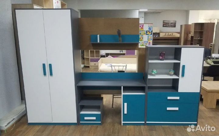 Стол письменный новый