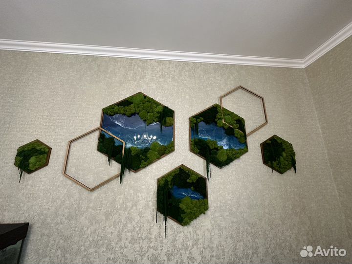 Панно из стабилизированного мха с эпоксидной