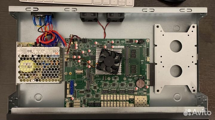 Server/Firewall/Router 6x1GE Onboard 2x10G SFP