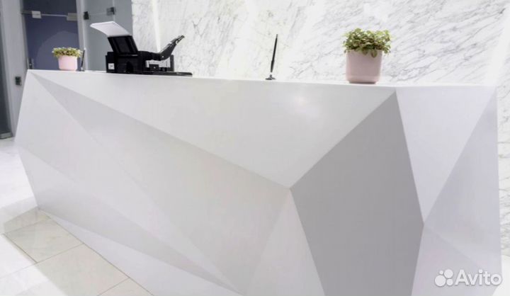 Ресепшн для приемной из искусственного камня