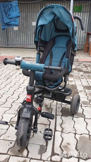 Детский велосипед с ручкой