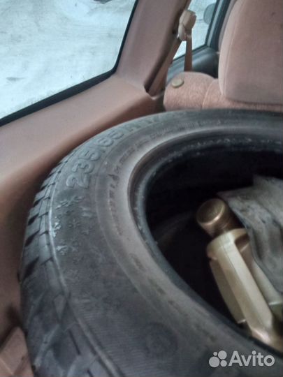 Continental ContiCrossContact AT 235/65 R17