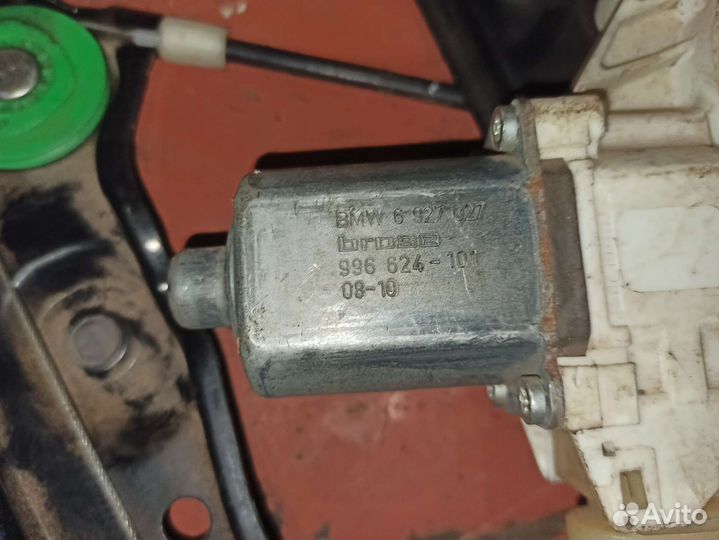 Стеклоподъемник передний левый BMW E90