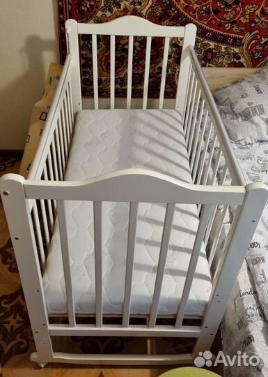 Кроватка детская с доской для пеленания