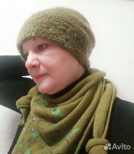 Вязанный комплект шапка и косынка