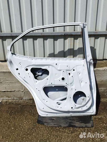 Дверь задняя левая Toyota Camry V70 2018-2020