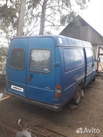 Ford Transit цельнометаллический, 1990