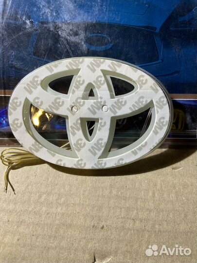 Подсветка эмблемы тоуота 12.0-8.0 красный