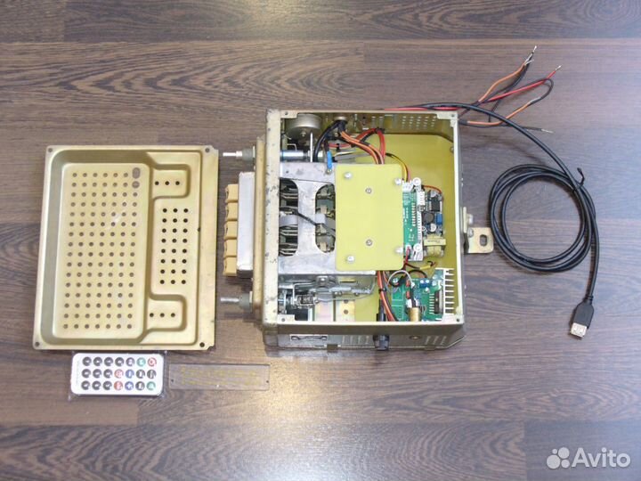 Радио приемник газ-21 и динамик стерео