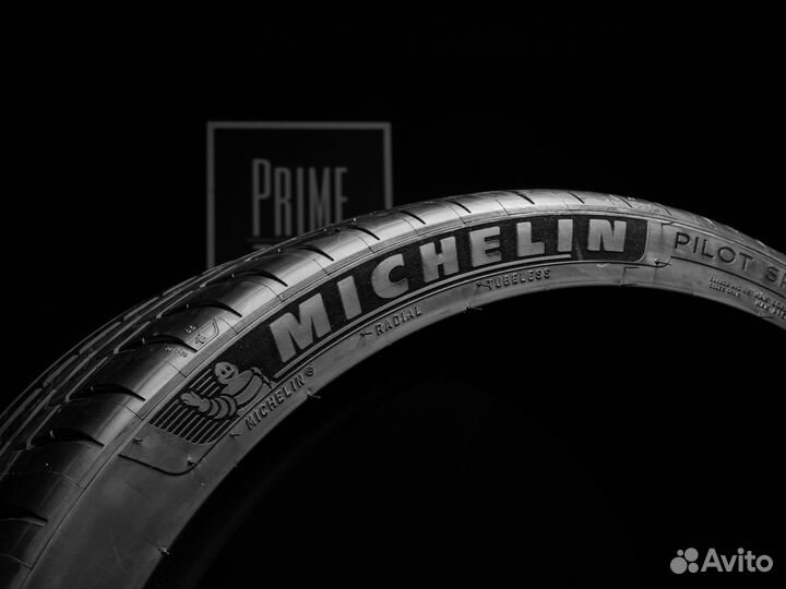 Michelin Pilot Sport 4 S 315/30 R21 и 275/35 R21