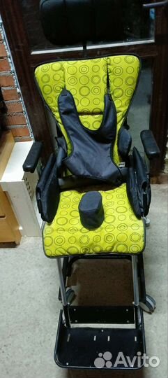 Инвалидная коляска на домашней базе