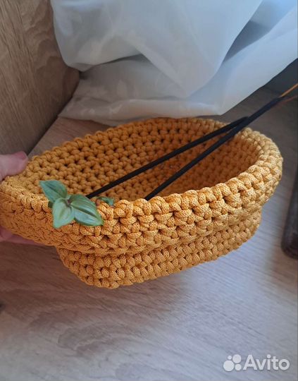 Корзина вязаная