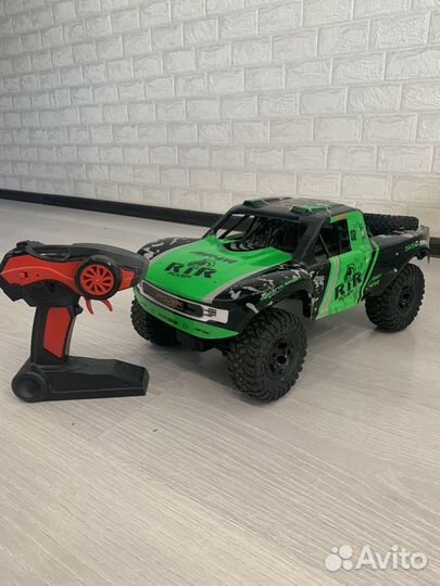 Машина на радиоуправлении джип
