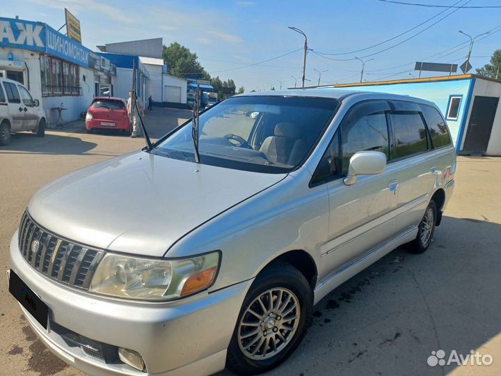 Nissan Bassara, 2000