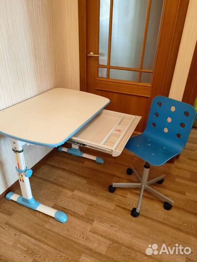 Растущая парта и стул бу