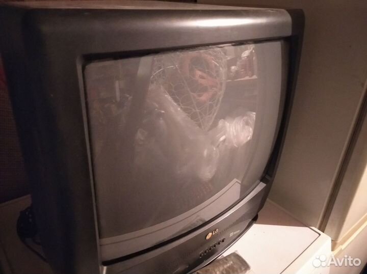 Продам телевизор б/у