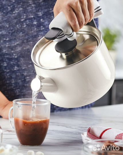 Чайник Kitchenaid на плиту оригинал новый бежевый