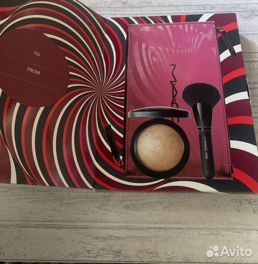 Набор косметики MAC пудра с кистью и косметичкой