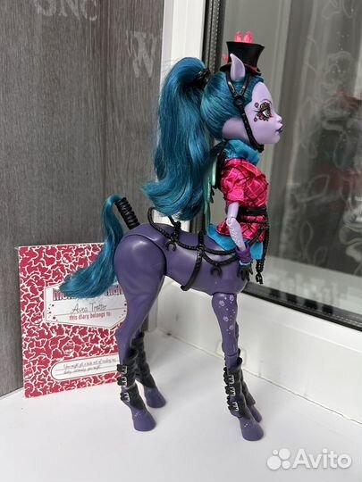 Кукла Авея Тротер Monster High