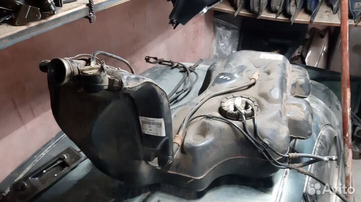 Бак топливный бензобак Volkswagen Passat B5+