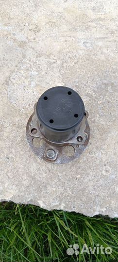 Ступица задняя левая Kia Rio 4