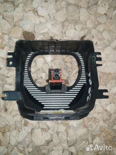 Пластик подрулевой Chrysler 300C Крайслер