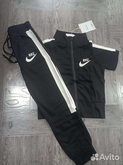 Спортивный костюм женский новый