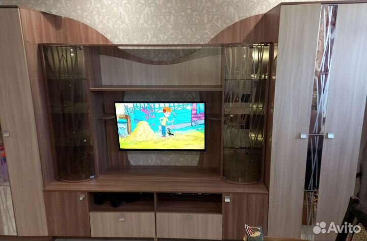 Стенка в гостиную