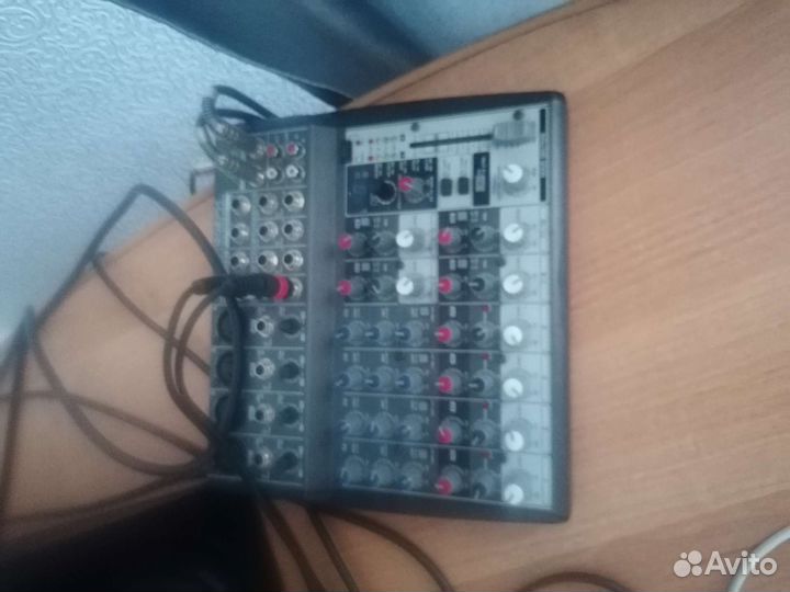 Микшерный пульт behringer xenyx 1202