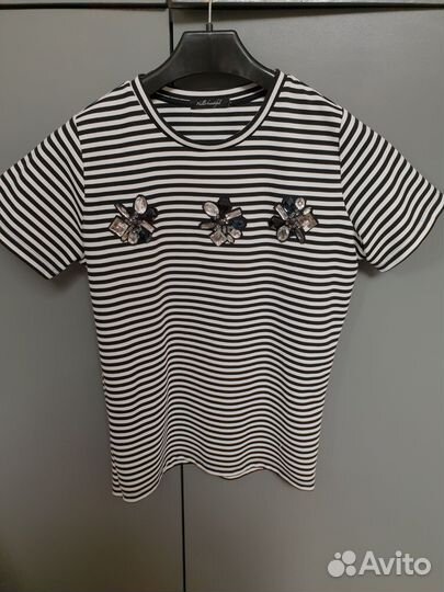 Футболка в полоску с декором