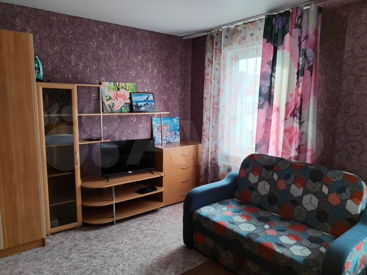 1-к. квартира, 42 м², 3/3 эт.