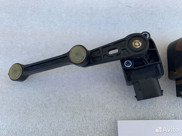 Датчик уровня наклона кузова Mercedes A0045429918