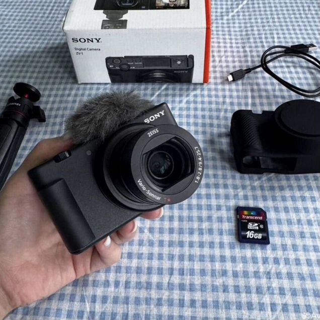 Камера Sony ZV-1 + комлект