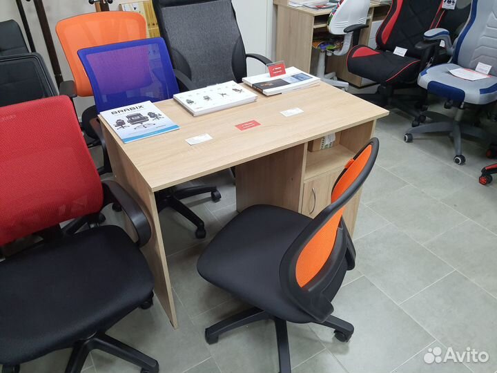 Письменный стол