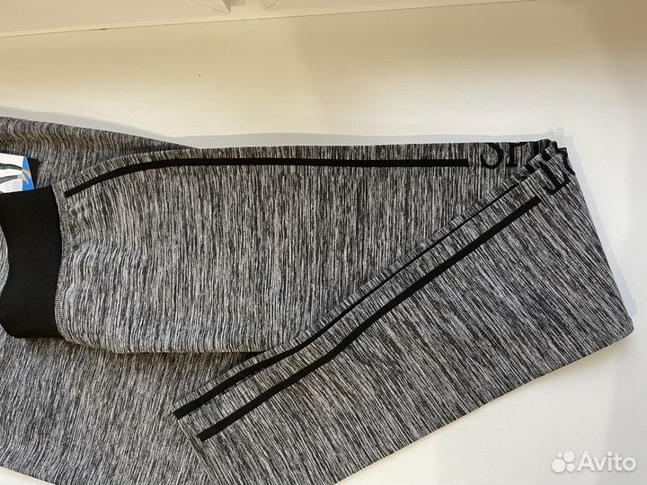 Костюм для занятия спортом