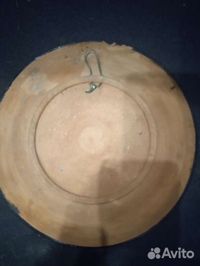 Настенная тарелка