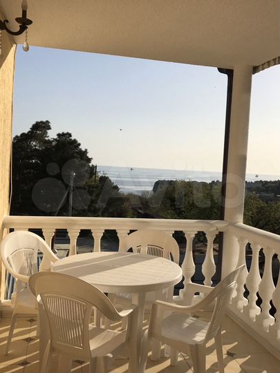 Комната 18 м² в 6-к., 2/2 эт.