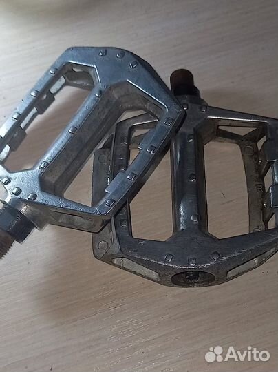 Педали для велосипеда