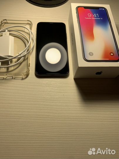 iPhone X, 64 ГБ