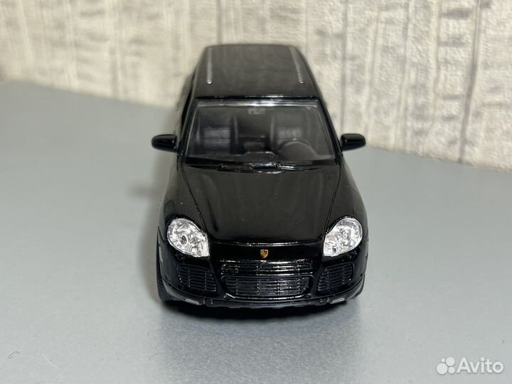 Модель welly porsche 42348. dickie toys