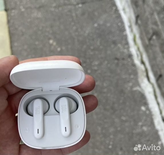 Беспроводные наушники JBL Wave 300